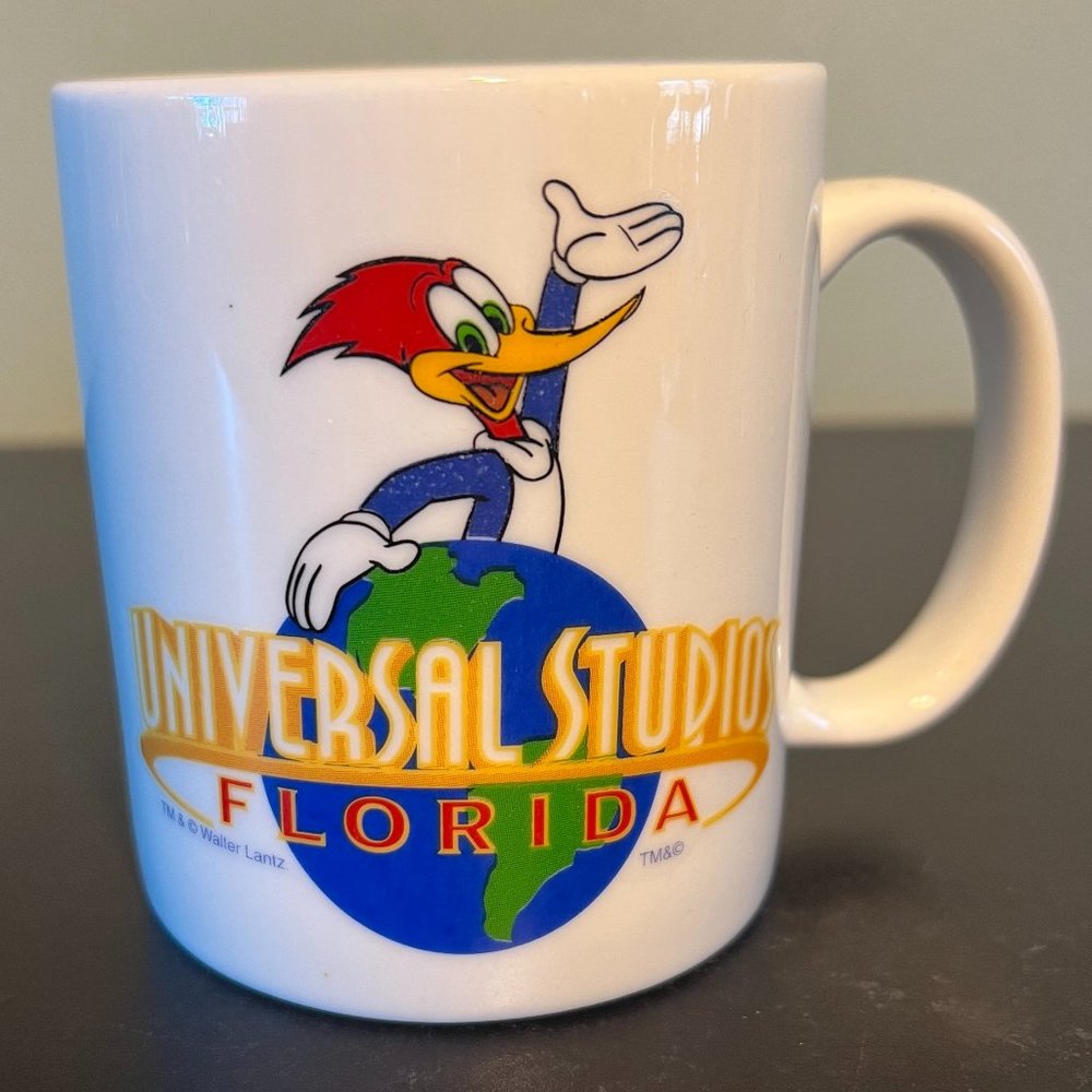 Vtg UNIVERSAL STUDIOS Florida Woody Woodpecker  Walter Lantz Globe Ceramic Mug